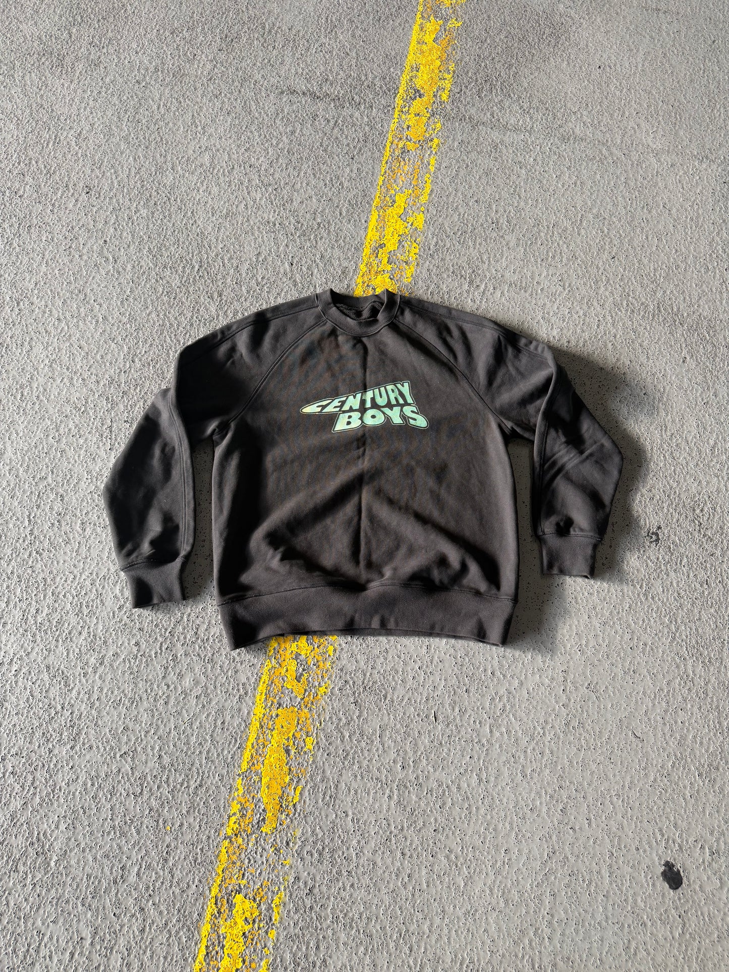 LIGHT BLACK CREWNECK