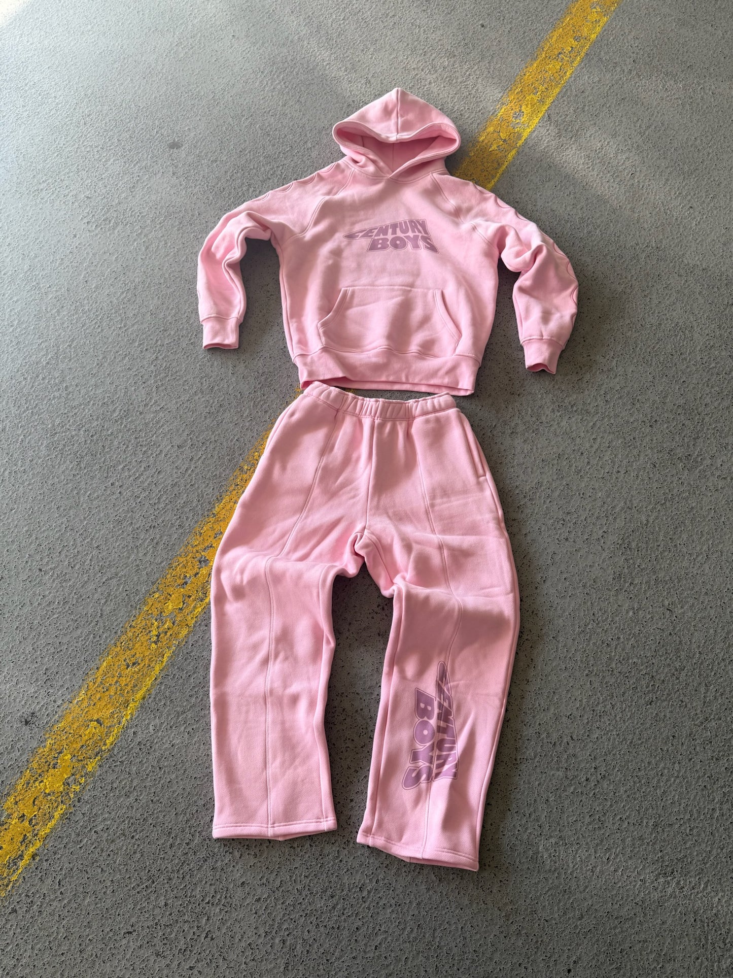 CHERRY BLOSSOM SWEATSET w PANTS