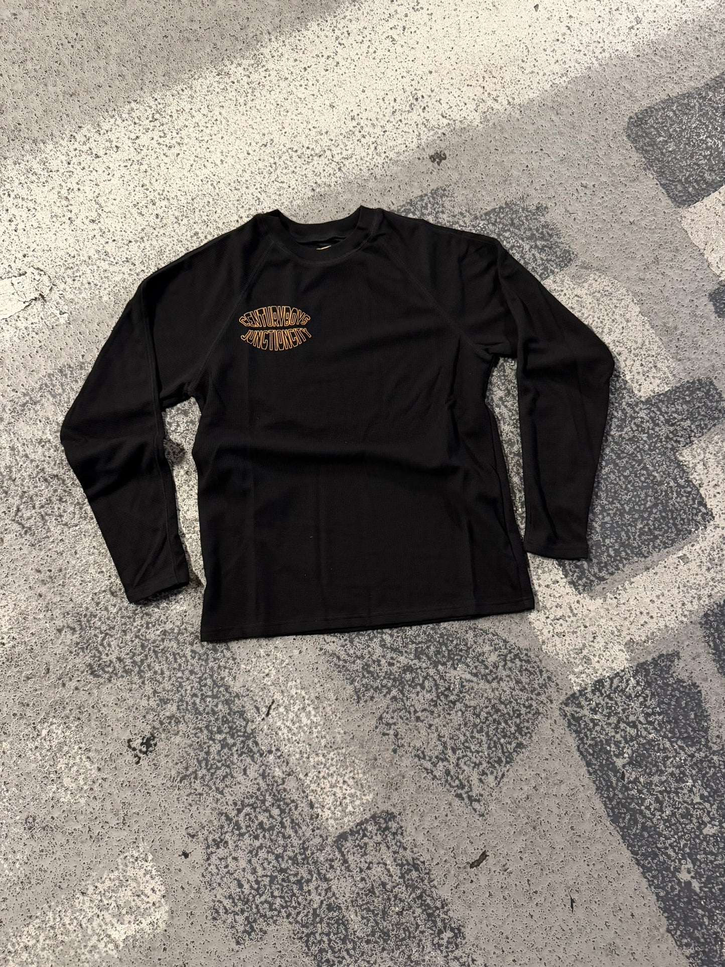 BLACK JUNCTION CITY LONG SLEEVE